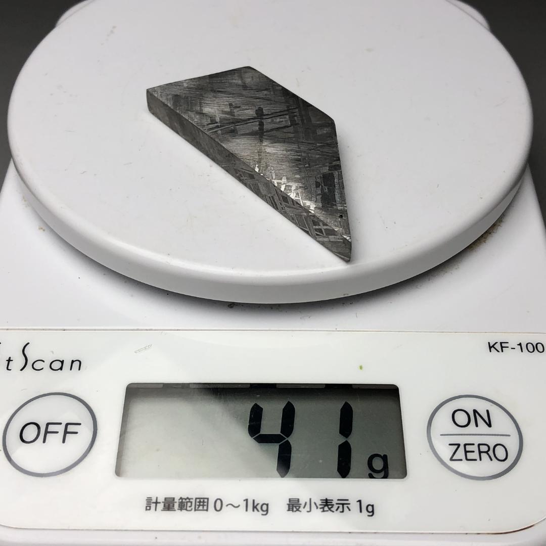 ハ*コ様 ギベオン隕石 ナミビア産 ウィドマンシュテッテン構造 三角カット 一点
