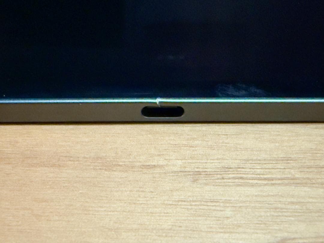 中古品 iPad Pro M4 13インチ MVX23J/A 256GB