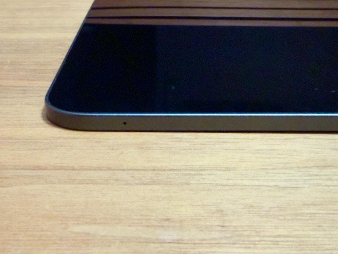 中古品 iPad Pro M4 13インチ MVX23J/A 256GB