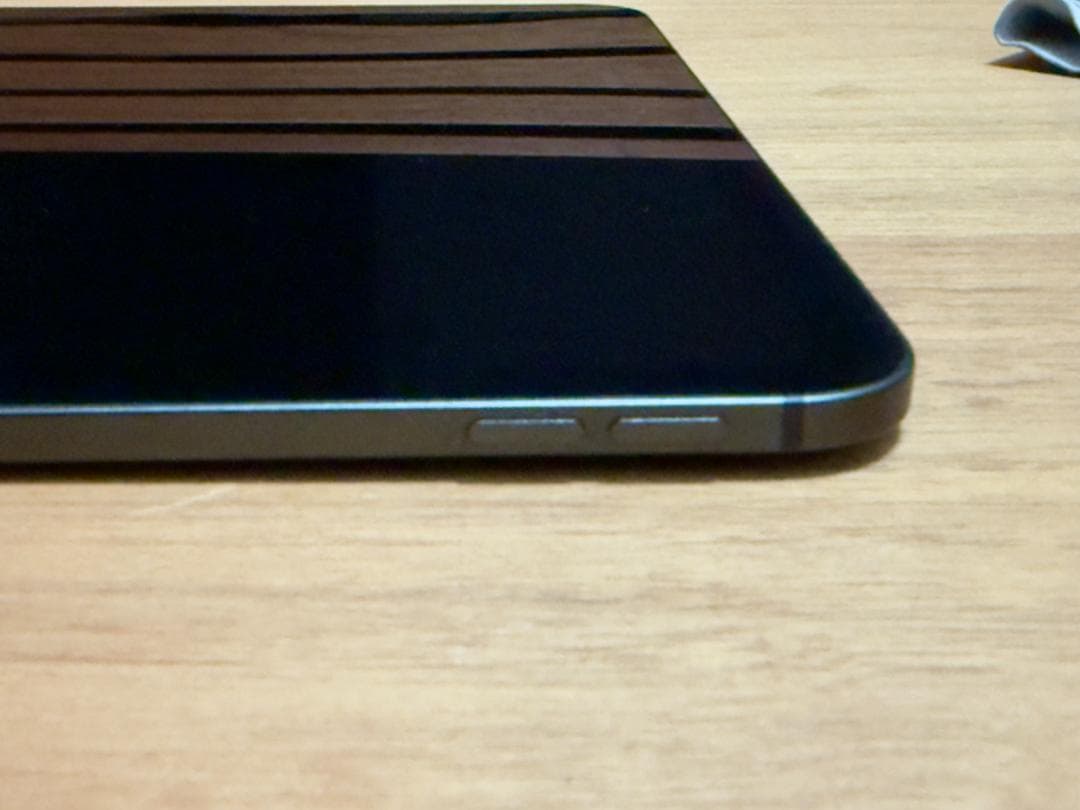 中古品 iPad Pro M4 13インチ MVX23J/A 256GB