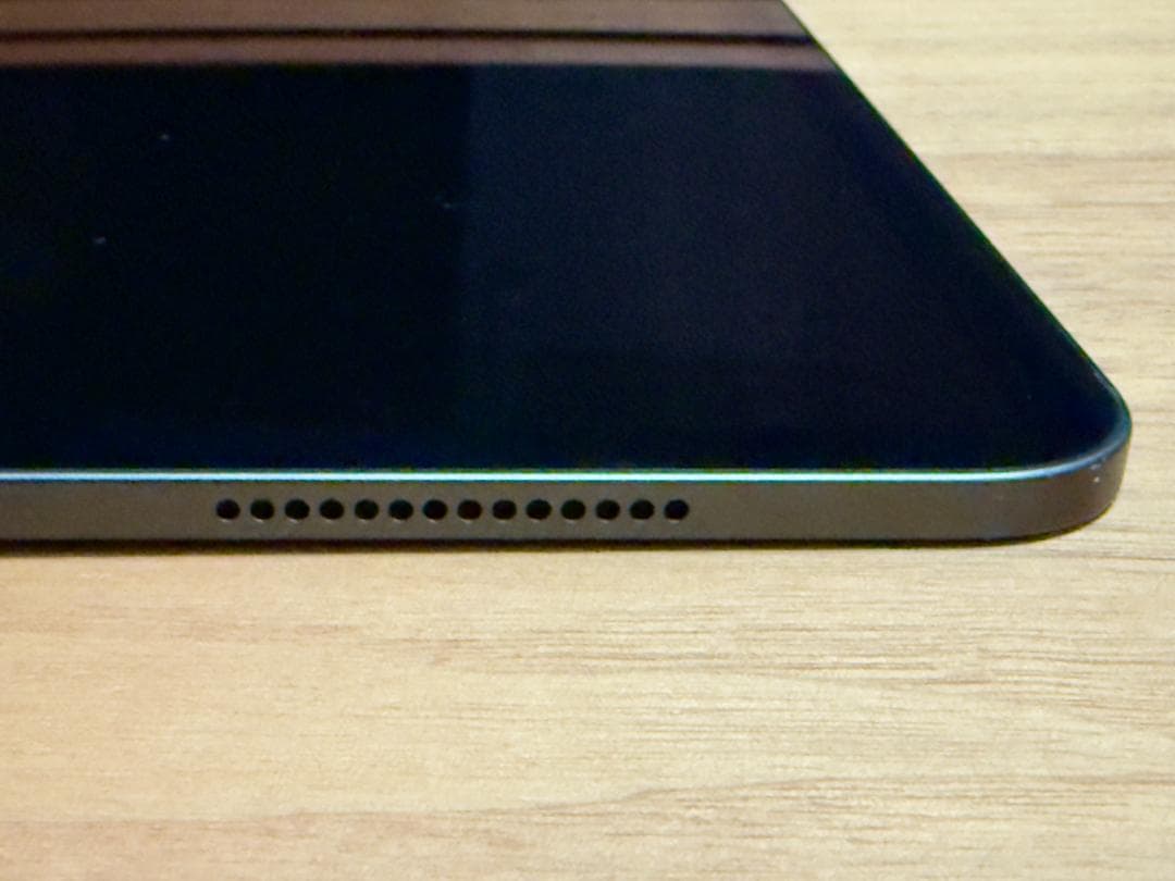 中古品 iPad Pro M4 13インチ MVX23J/A 256GB