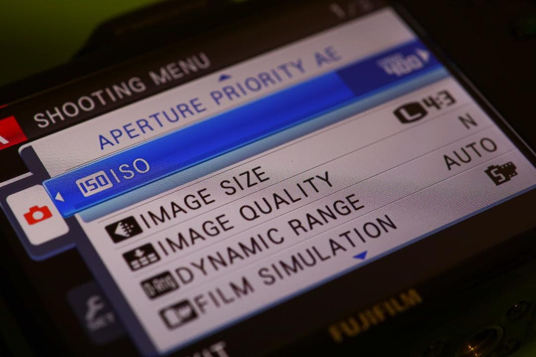 デジタルカメラ FUJIFILM FINEPIX F550 EXR