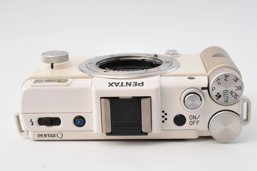Pentax Q ホワイト 02 5-15mm 充電器・バッテリー付 #107