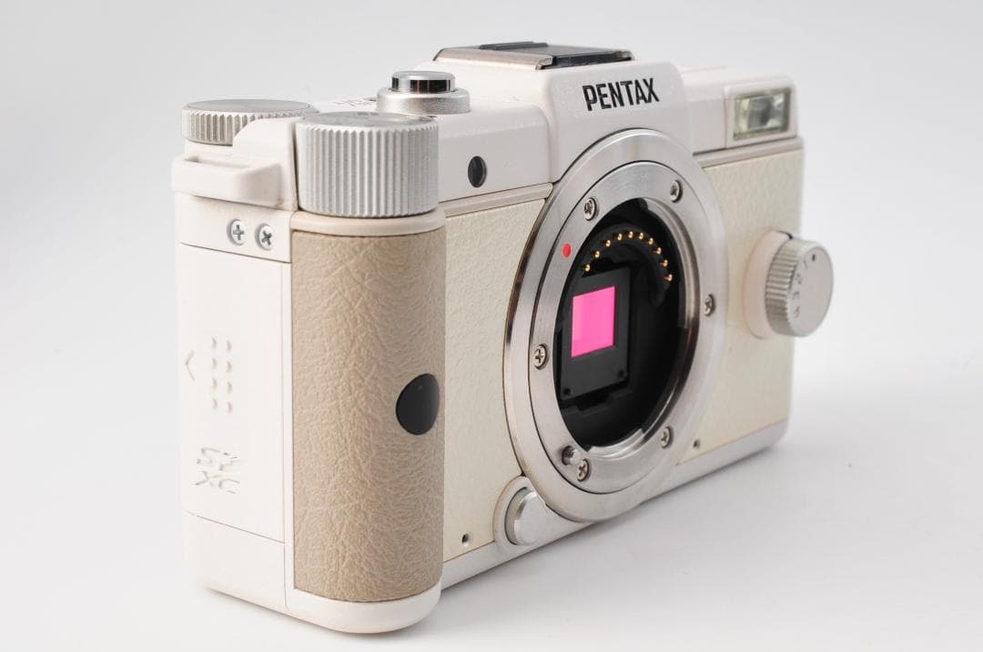 Pentax Q ホワイト 02 5-15mm 充電器・バッテリー付 #107