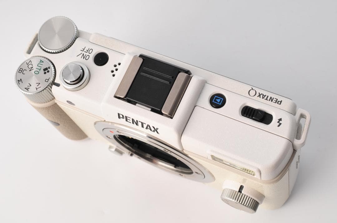 Pentax Q ホワイト 02 5-15mm 充電器・バッテリー付 #107