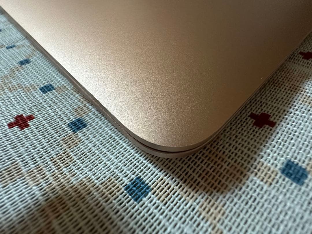 <美品>MacBook Air M1(2020年) 13㌅ 8GB/256GB
