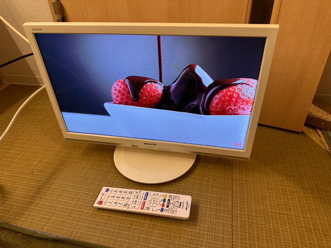 SHARP シャープ　19型　テレビ LC-19P5 2017年製　超美品！