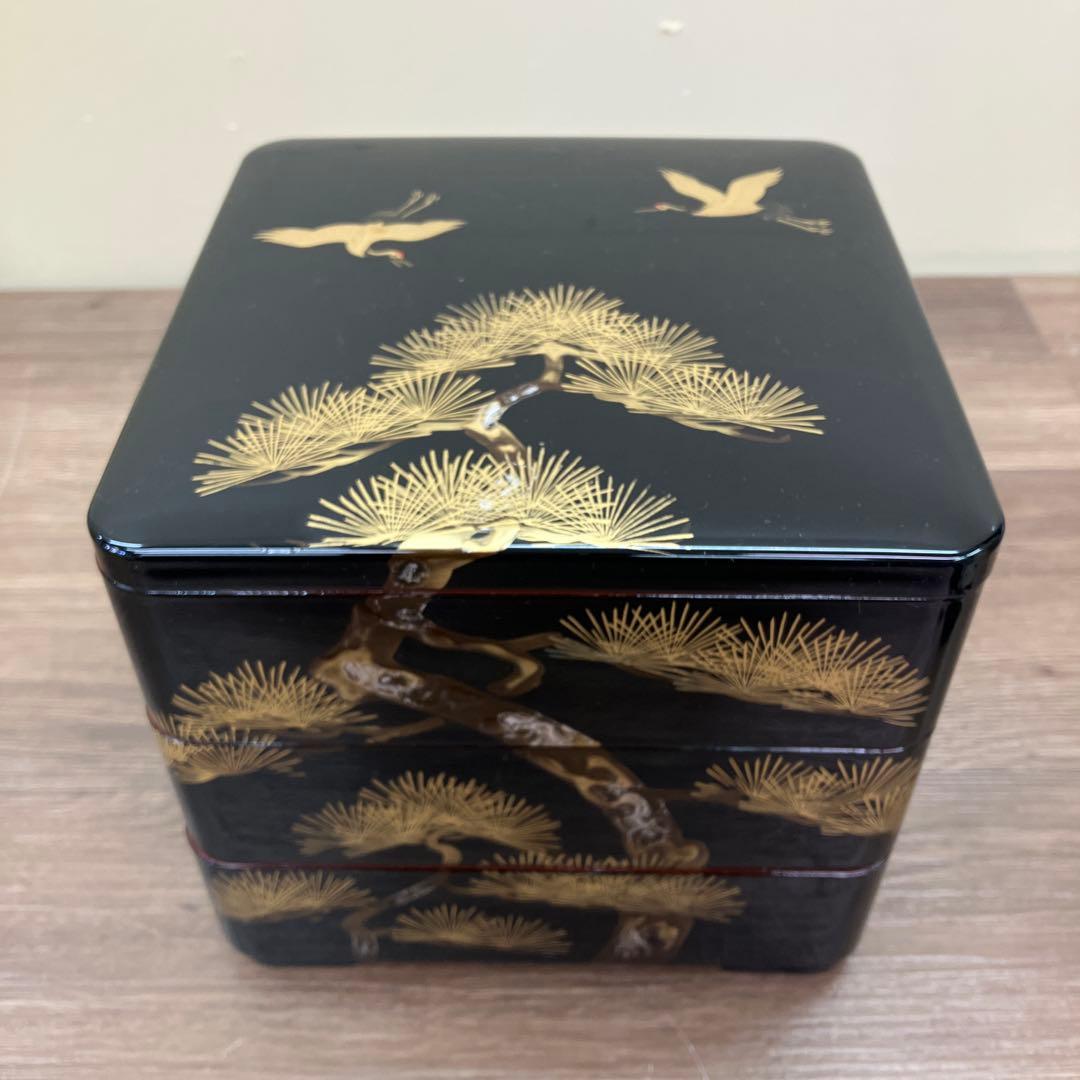 E-2 高級 漆器 三段重箱 松鶴 蒔絵 黒内朱 縁起物 お正月 おせち レトロ