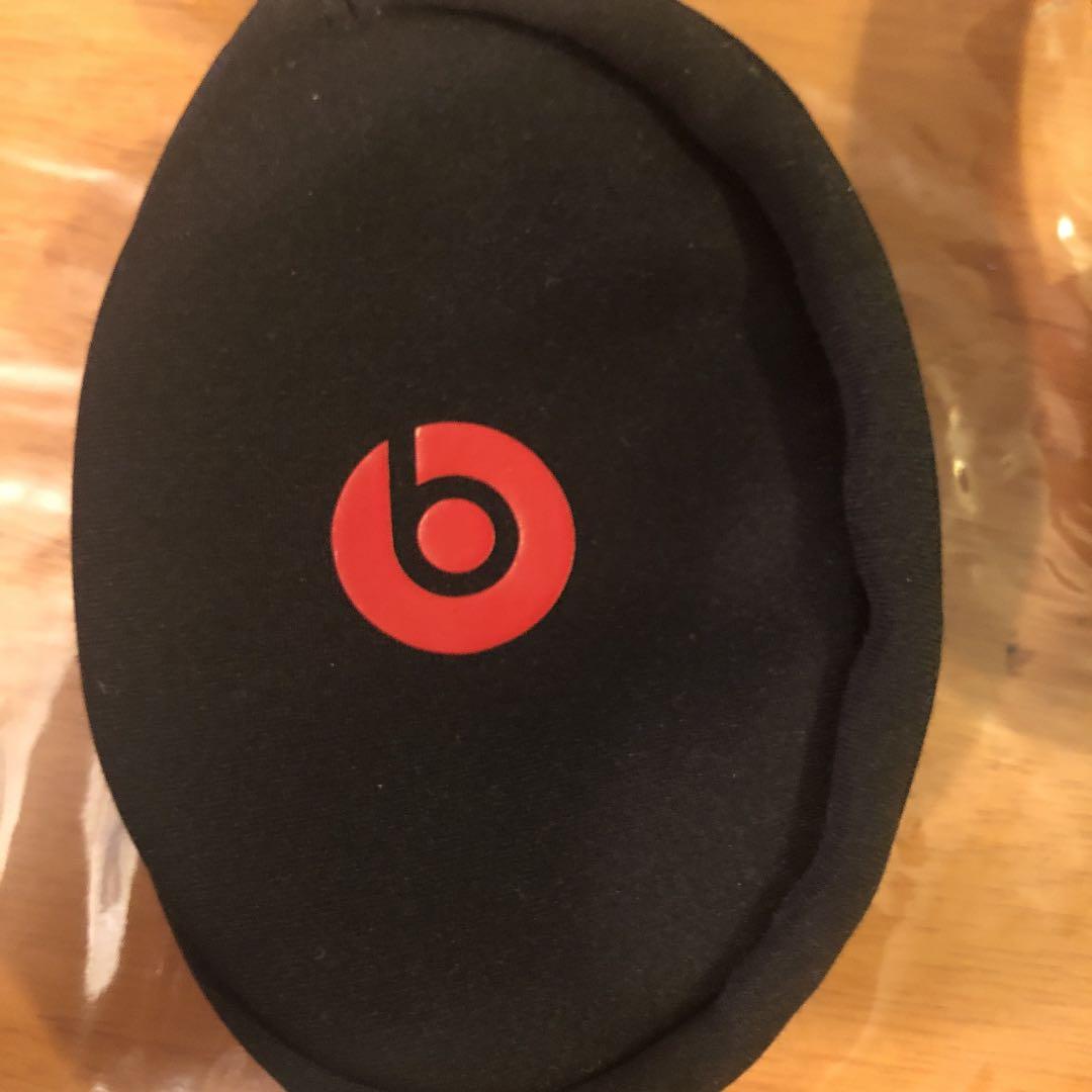 ヘッドホン beats solo2 wireless