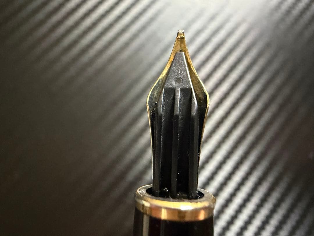 未使用に近い モンブラン 144 万年筆 ブラック 中白 M 中字