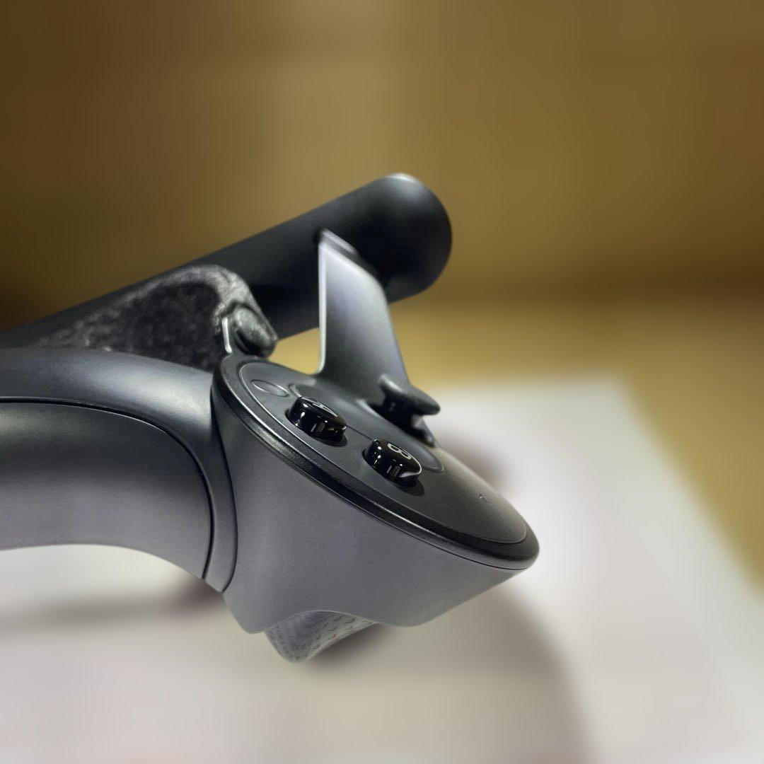 4 美品 valve indexコントローラー左のみ　 動作確認済み　清掃済み