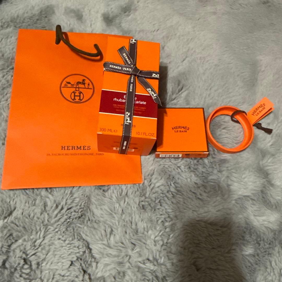 HERMES ハンド&ボディクレンジングジェル　ルバーブ　エカルラット