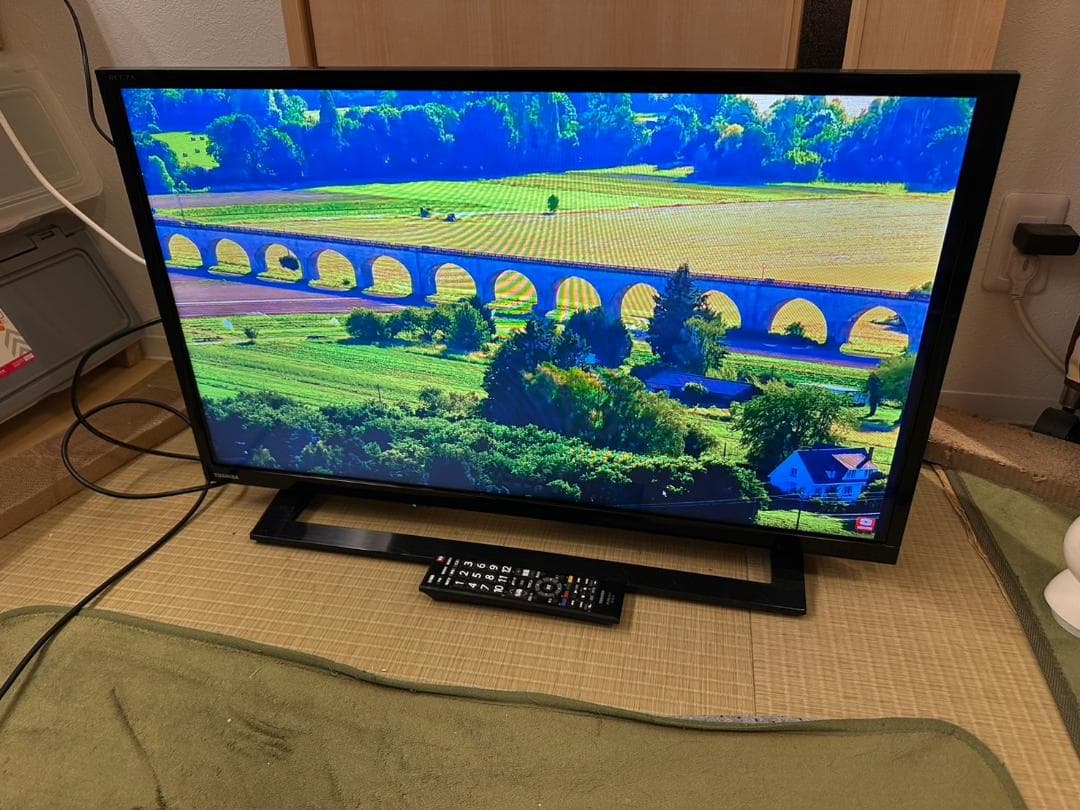 東芝 TOSHIBA　レグザ　テレビ 32型　32S22　2018年製　極美品！