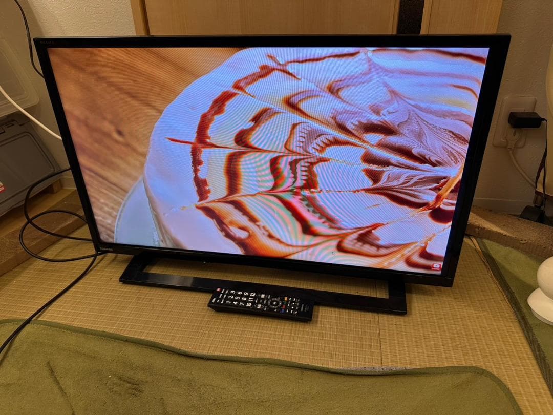 東芝 TOSHIBA　レグザ　テレビ 32型　32S22　2018年製　極美品！