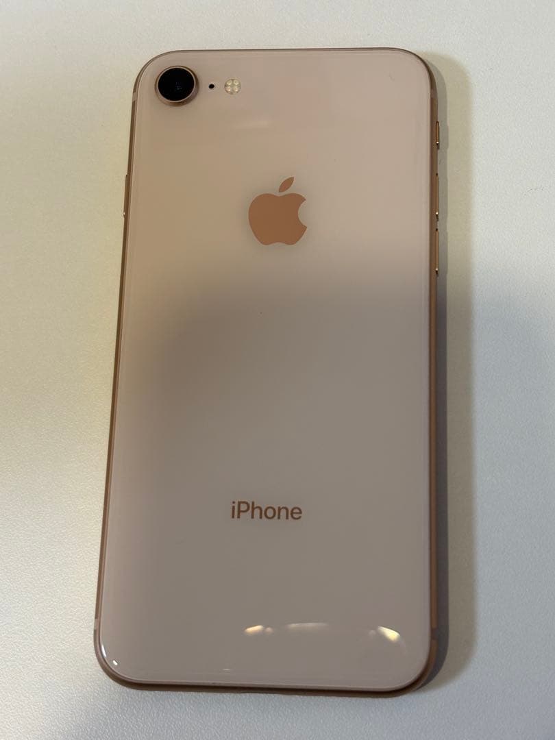 iPhone8 64Gゴールド 本体　スマートフォン本体
