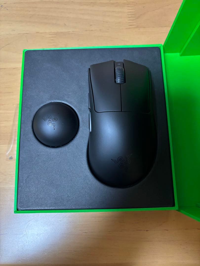 Razer DeathAdder V4 Pro ワイヤレスゲーミングマウス