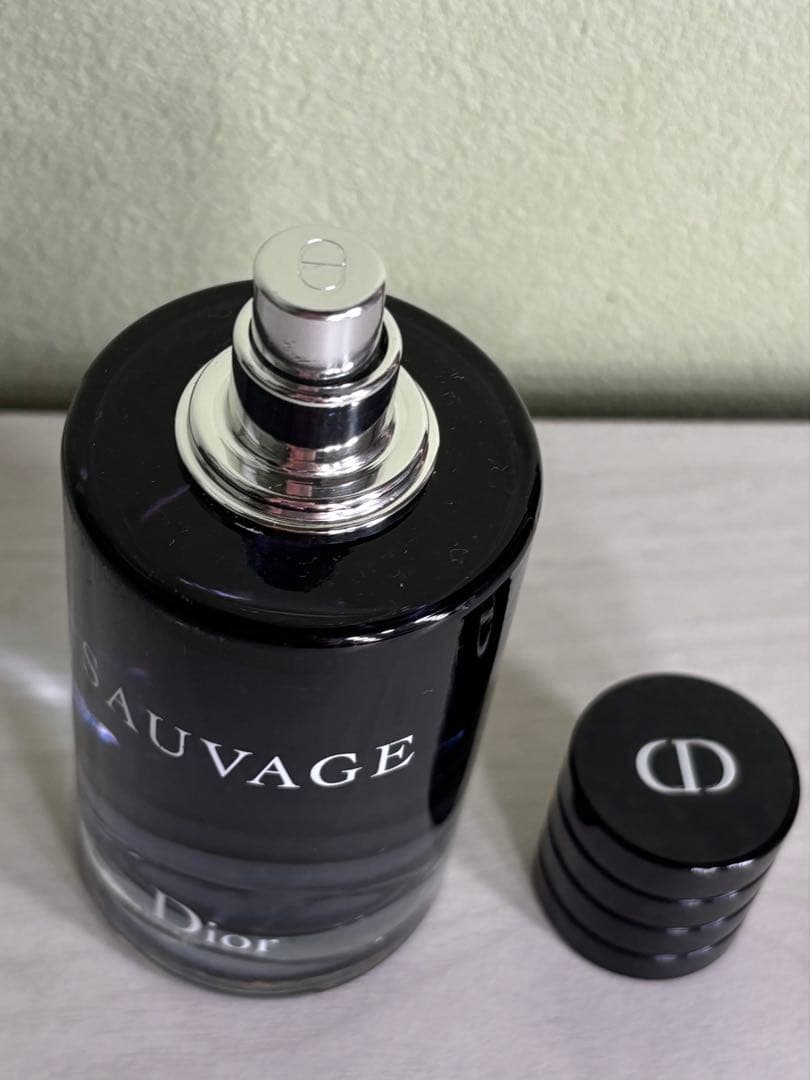 DIORソヴァージュ　オードゥトワレ　100ml