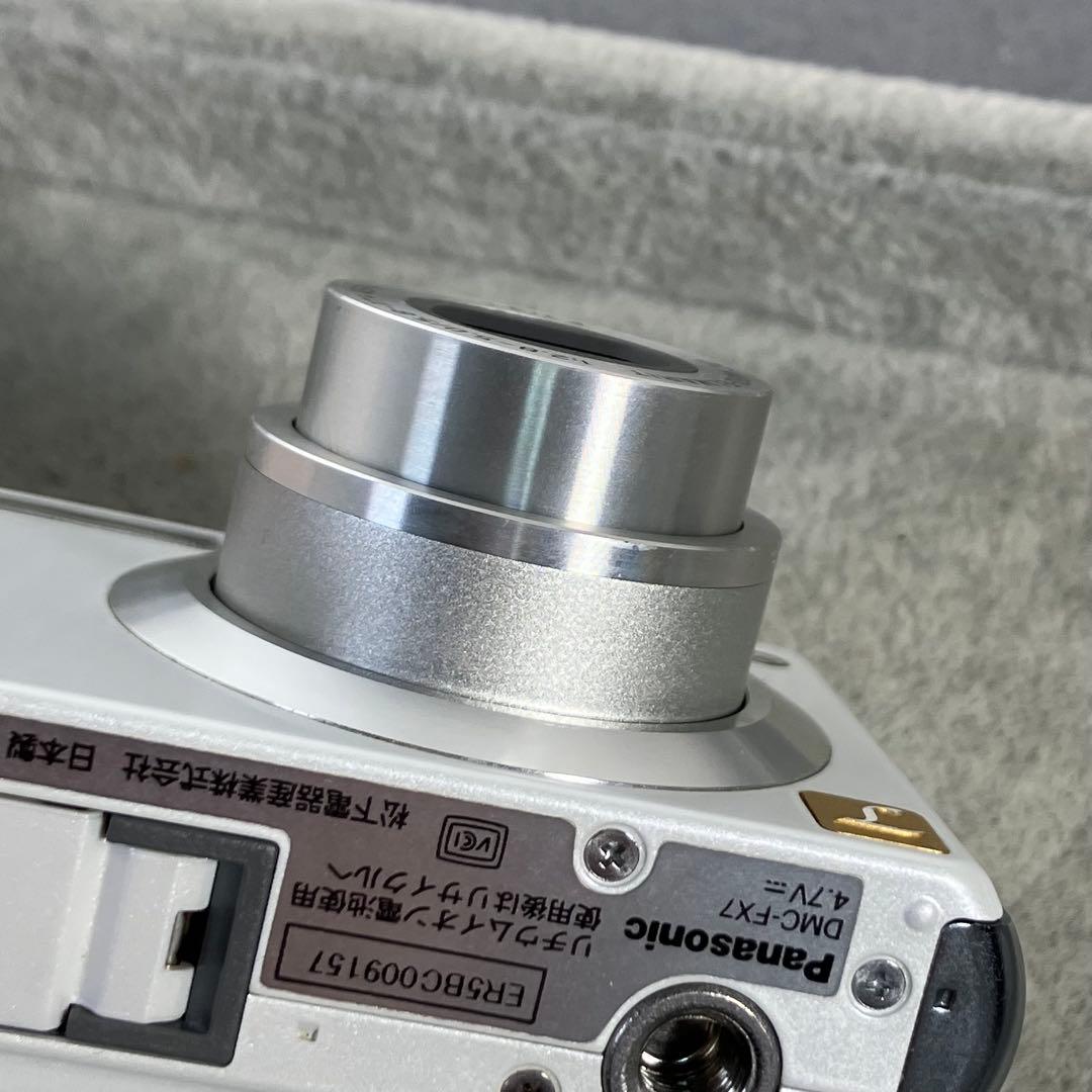 Panasonic Lumix DMC-FX7 ホワイト デジカメ
