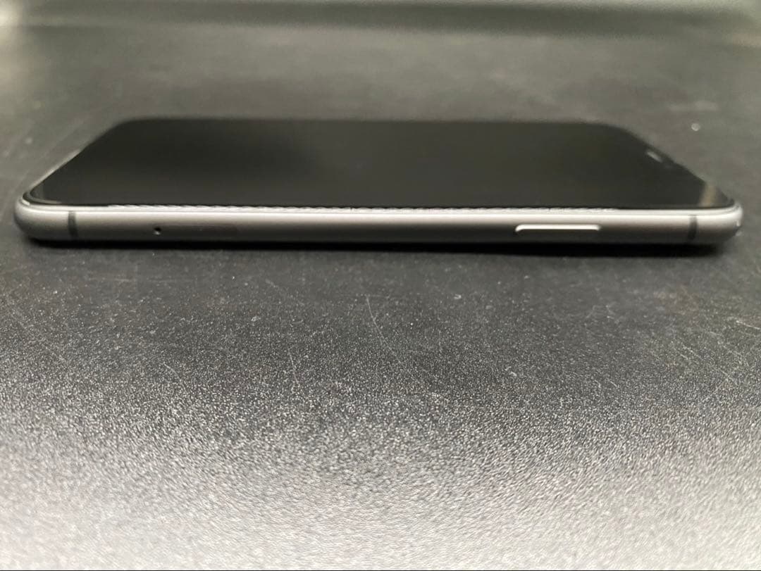 ★Apple iPhone 11 MWLT2J/A 64GB SIMフリー