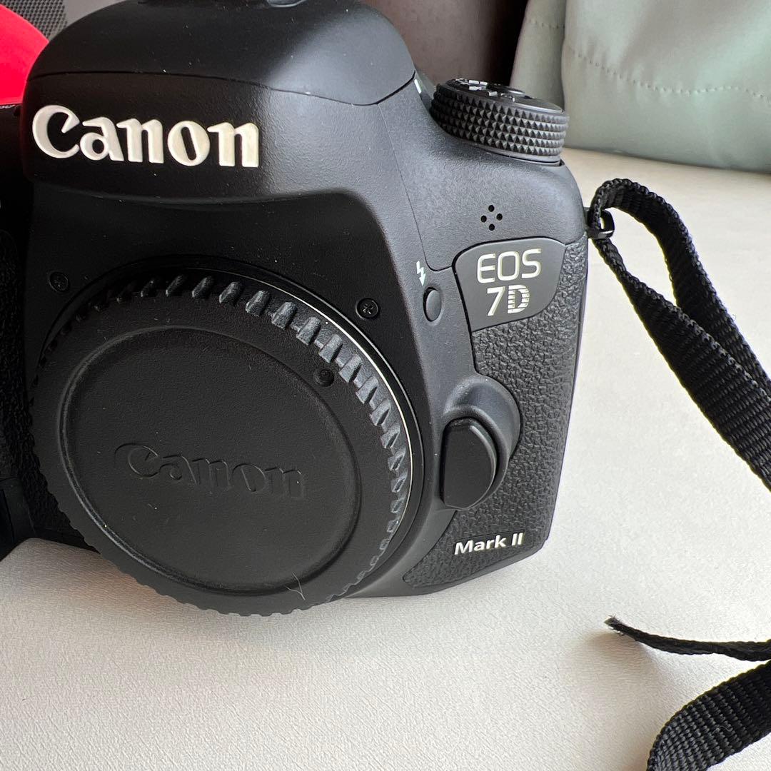 N*a様 Canon EOS 7D Mark2 デジタル一眼レフカメラ [バッテ