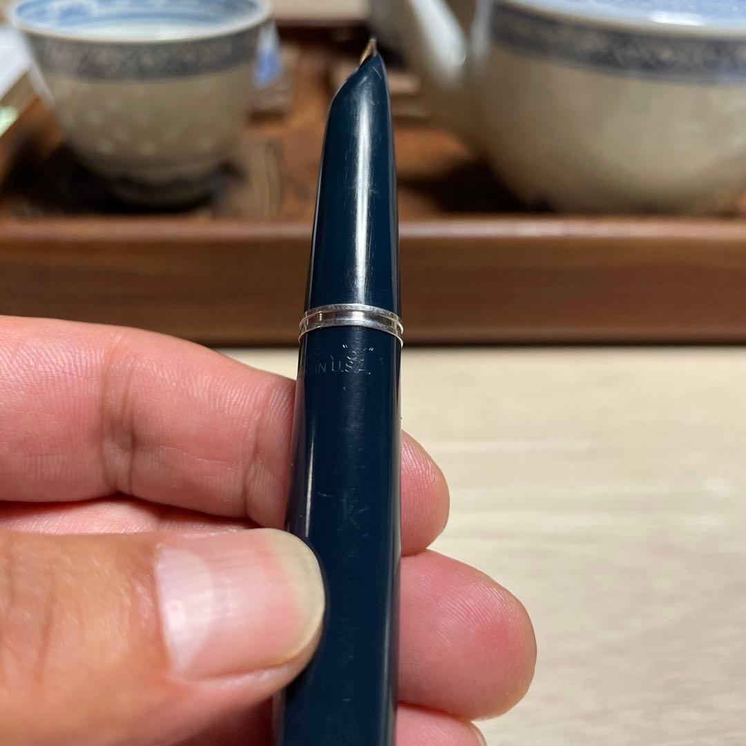 ダークブルー 万年筆 矢印クリップ付き中古