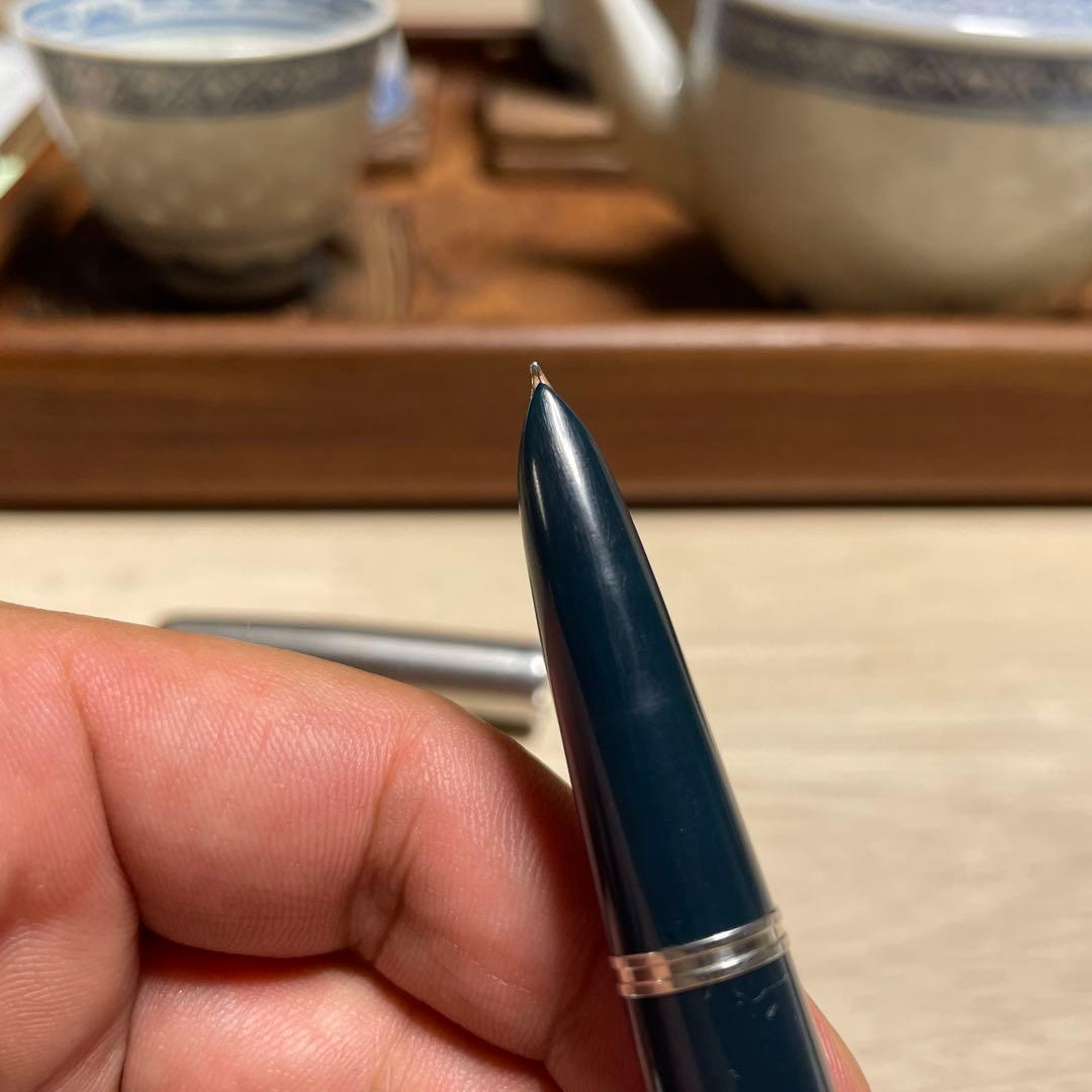 ダークブルー 万年筆 矢印クリップ付き中古
