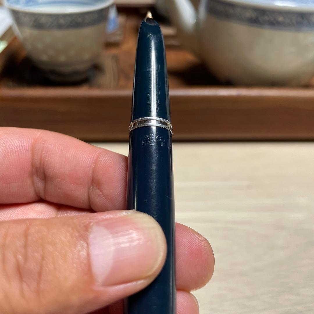ダークブルー 万年筆 矢印クリップ付き中古
