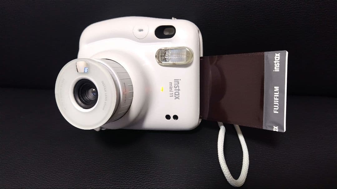 【美品】FUJIFILM チェキ instax mini 11 ケース付き