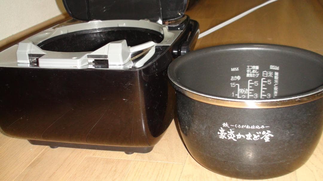 高級炊飯器★ZOJIRUSHI　NW-KB10★5.5合炊き★炎舞炊き★AI機能
