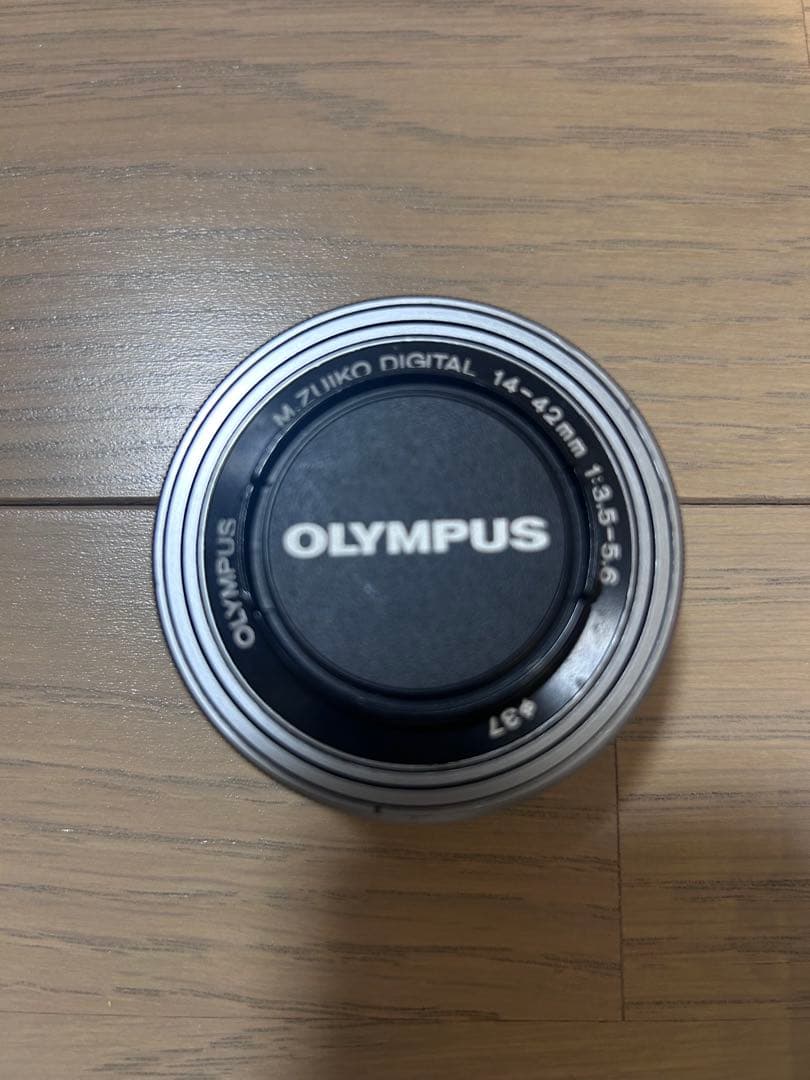 OLYMPUS PEN E-PL8 ミラーレス一眼