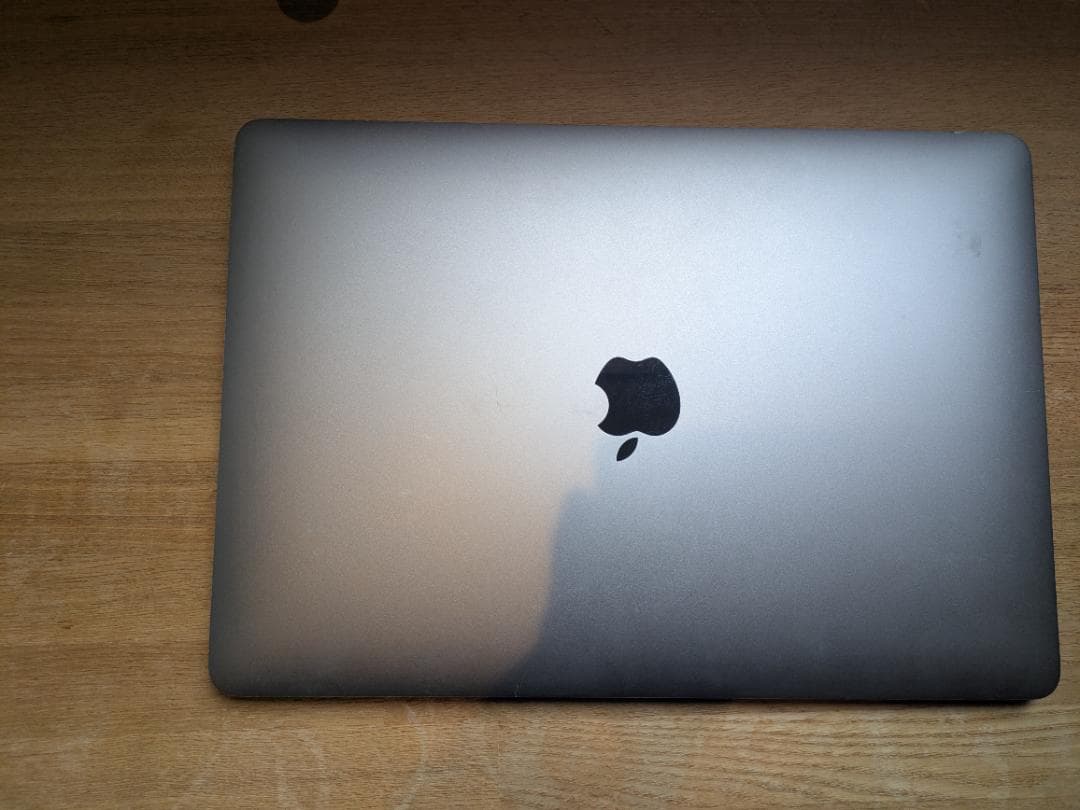 シルバー MacBook 本体 バッテリー85%