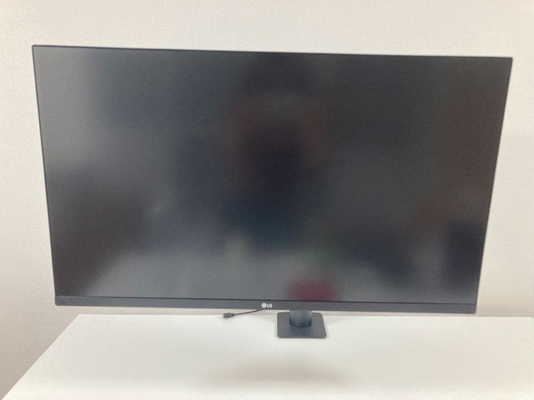 【美品】LG モニター 4K 31.5インチ エルゴノミクススタンド