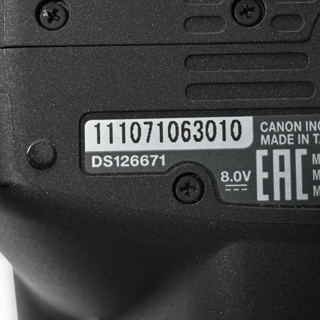 【ほぼ新品・ショット数：1317回】 Canon EOS Kiss X9