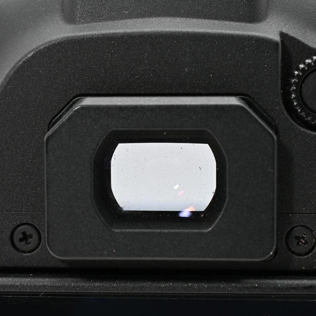 【ほぼ新品・ショット数：1317回】 Canon EOS Kiss X9
