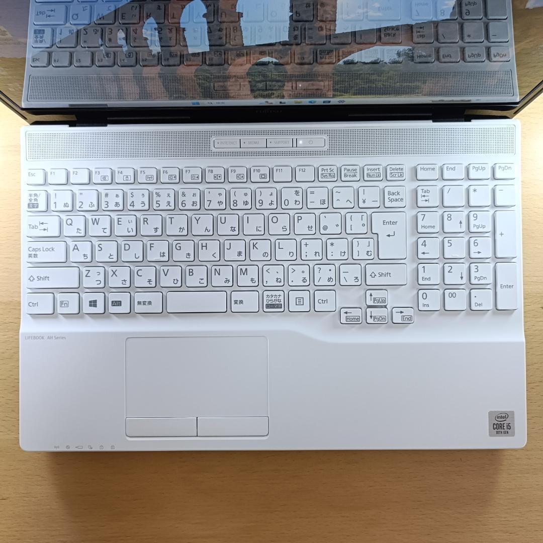 【美品】10世代 Corei5 Win11 ノートパソコン SSD 32GB 白