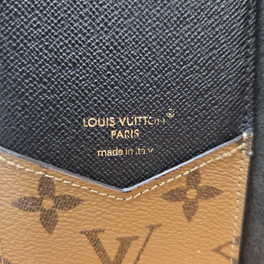 【¥16999可】Louis Vuitton　iPhone15Proケース