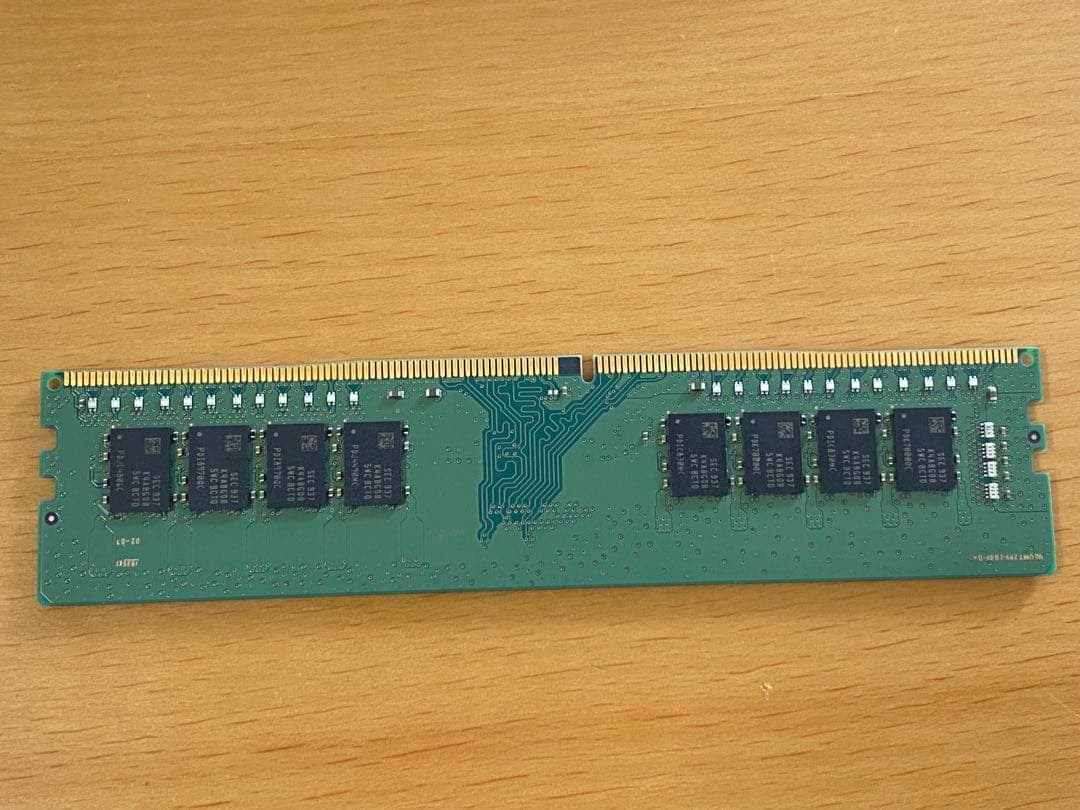 Samsung DDR4 16GB 2666 メモリ