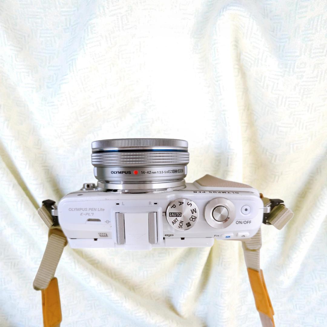 美品 OLYMPUS PEN Lite E-PL7 オリンパス ミラーレスカメラ