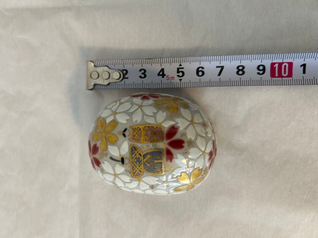 陶器製卵型香合 花柄 金彩 木箱付き