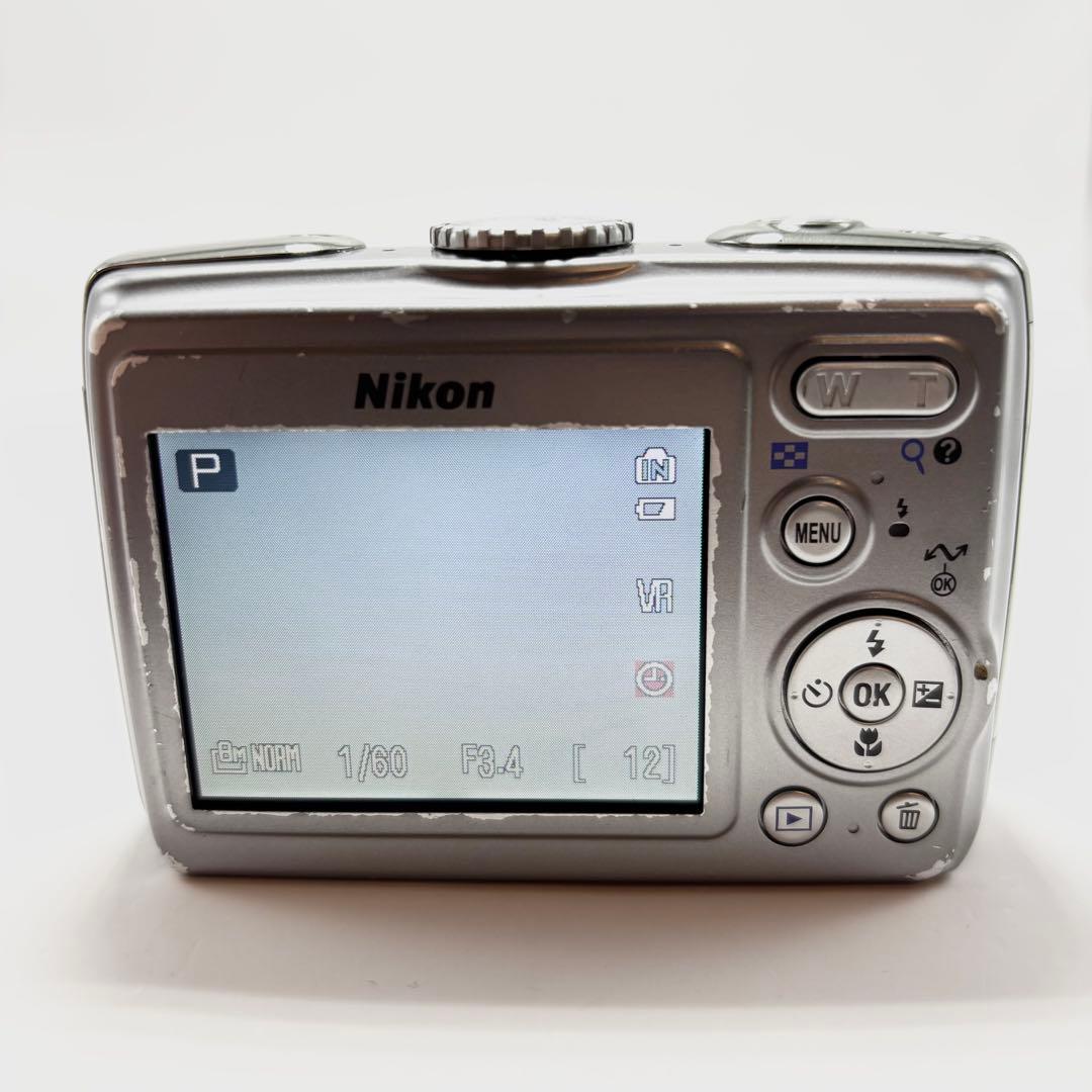 Nikon COOLPIX P4 VR シルバー コンパクトデジタルカメラ