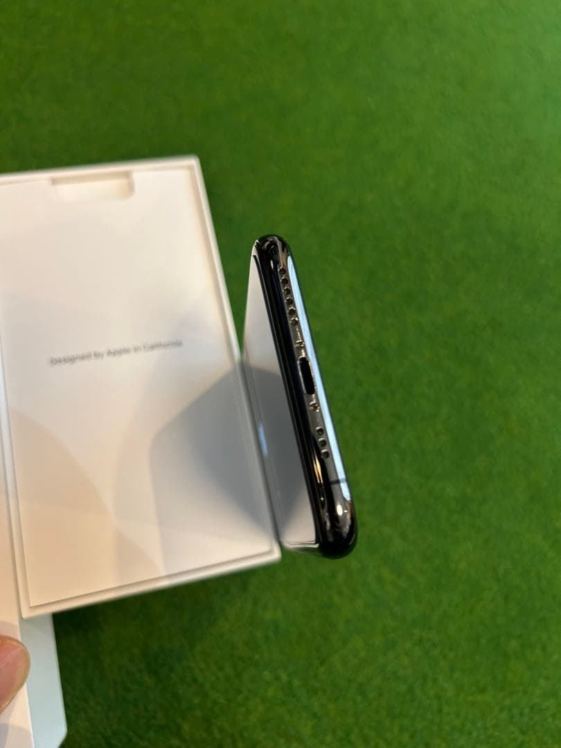 iPhone XS スペースグレイ 256GB バッテリー81%