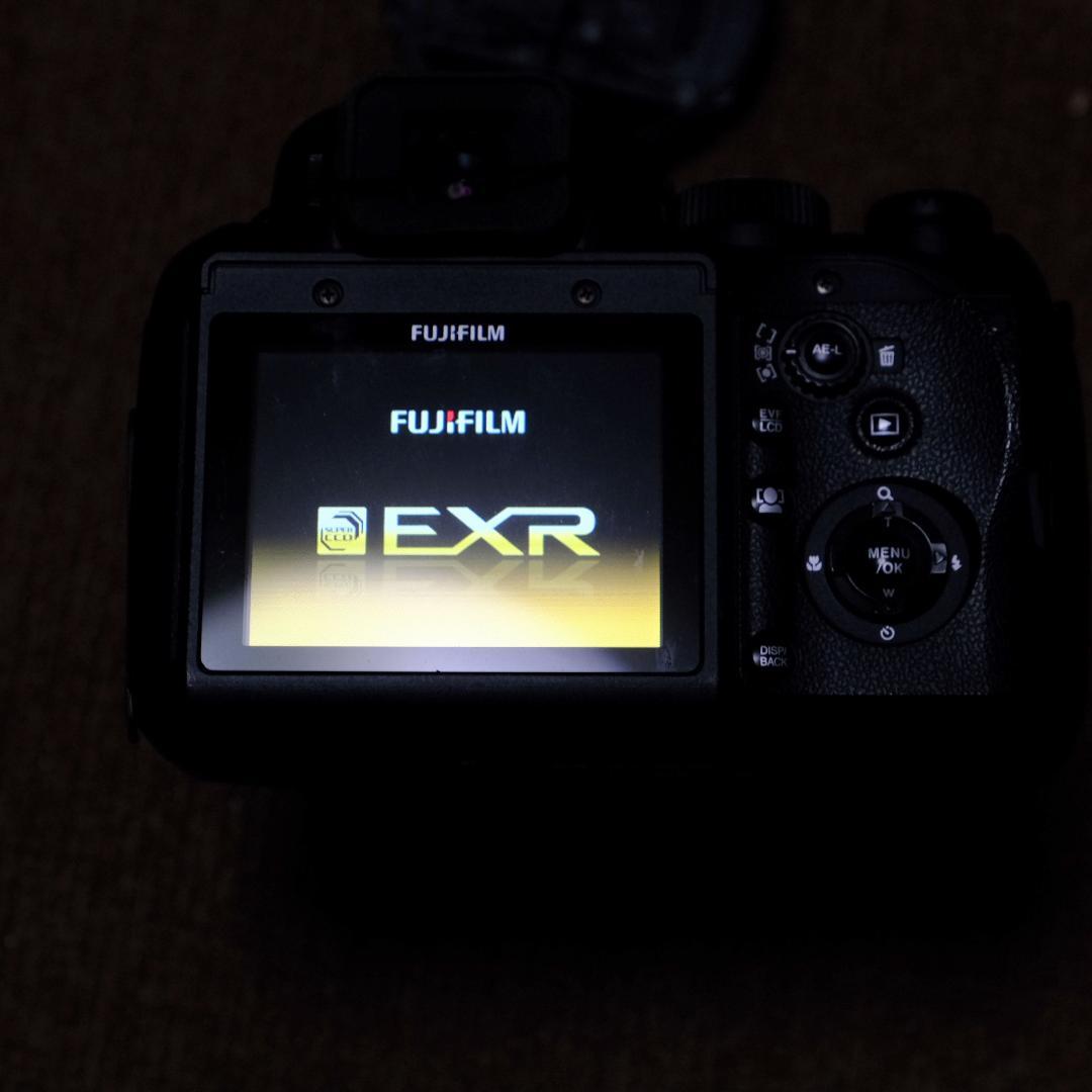 デジタルカメラ FUJIFILM FinePix S200EXR