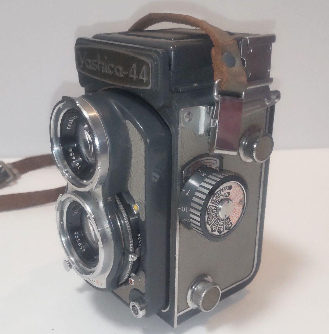 1958年発売 ヤシカ44 二眼レフカメラ