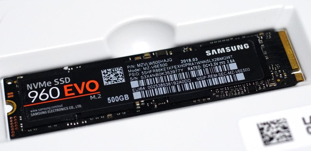 Samsung 960 EVO M.2 500GB SSD + 外付けケース