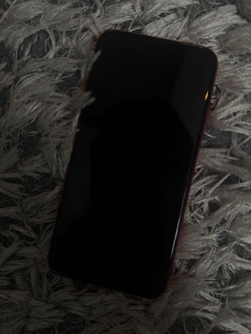 Apple iPhone SE (第3世代) 赤　128GB