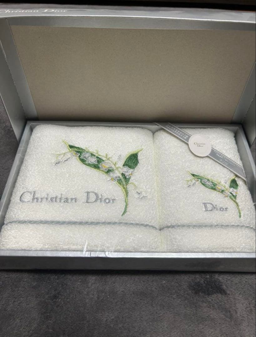 【ぴろー】BURBERRY Dior タオルセット商品