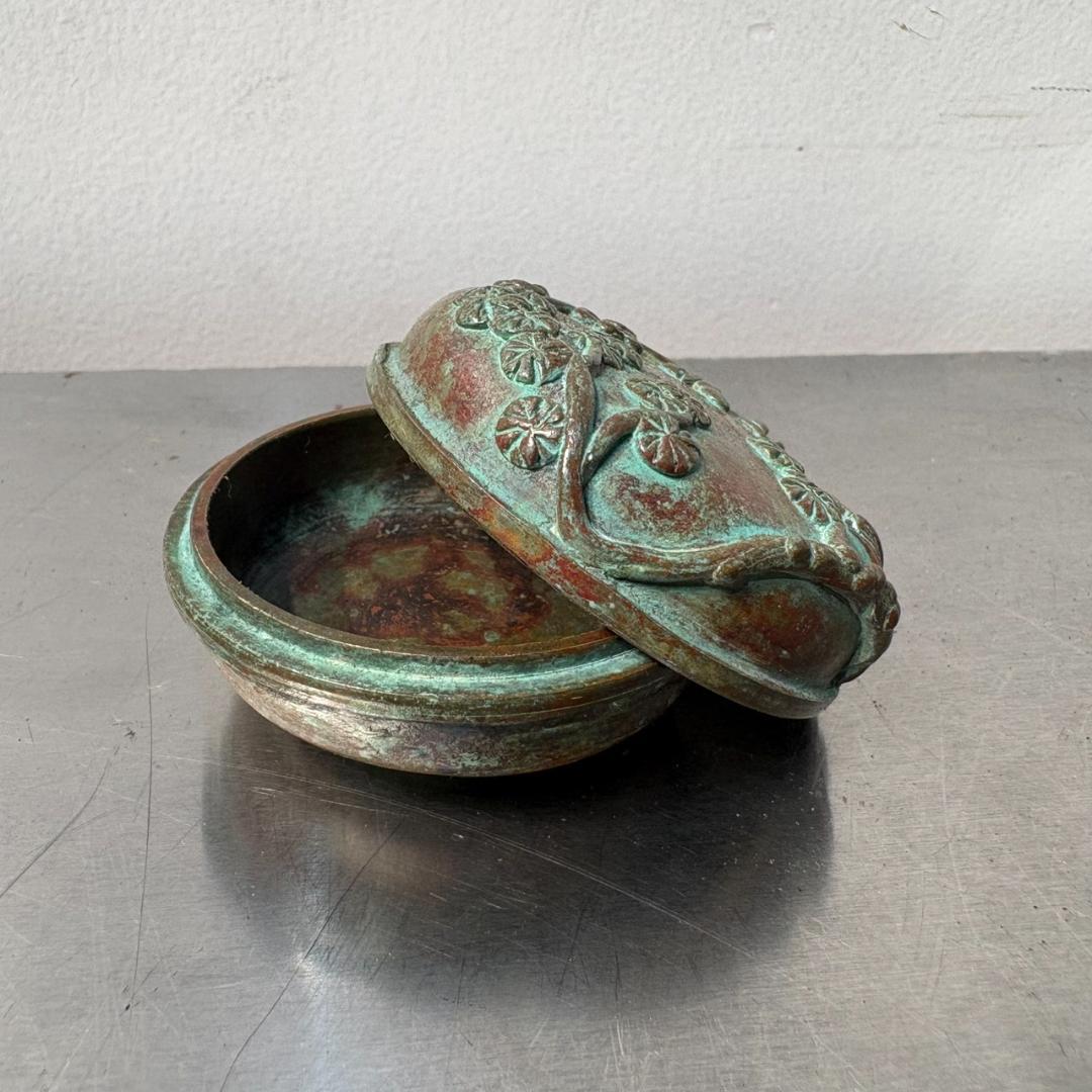 M●希少　高岡銅器　須賀月芳作　銅製香合　香炉　香立て　三友文