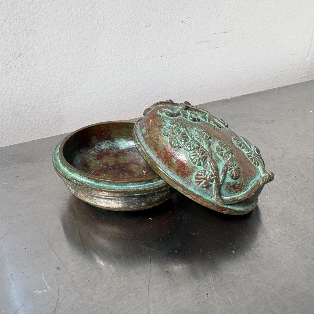 M●希少　高岡銅器　須賀月芳作　銅製香合　香炉　香立て　三友文
