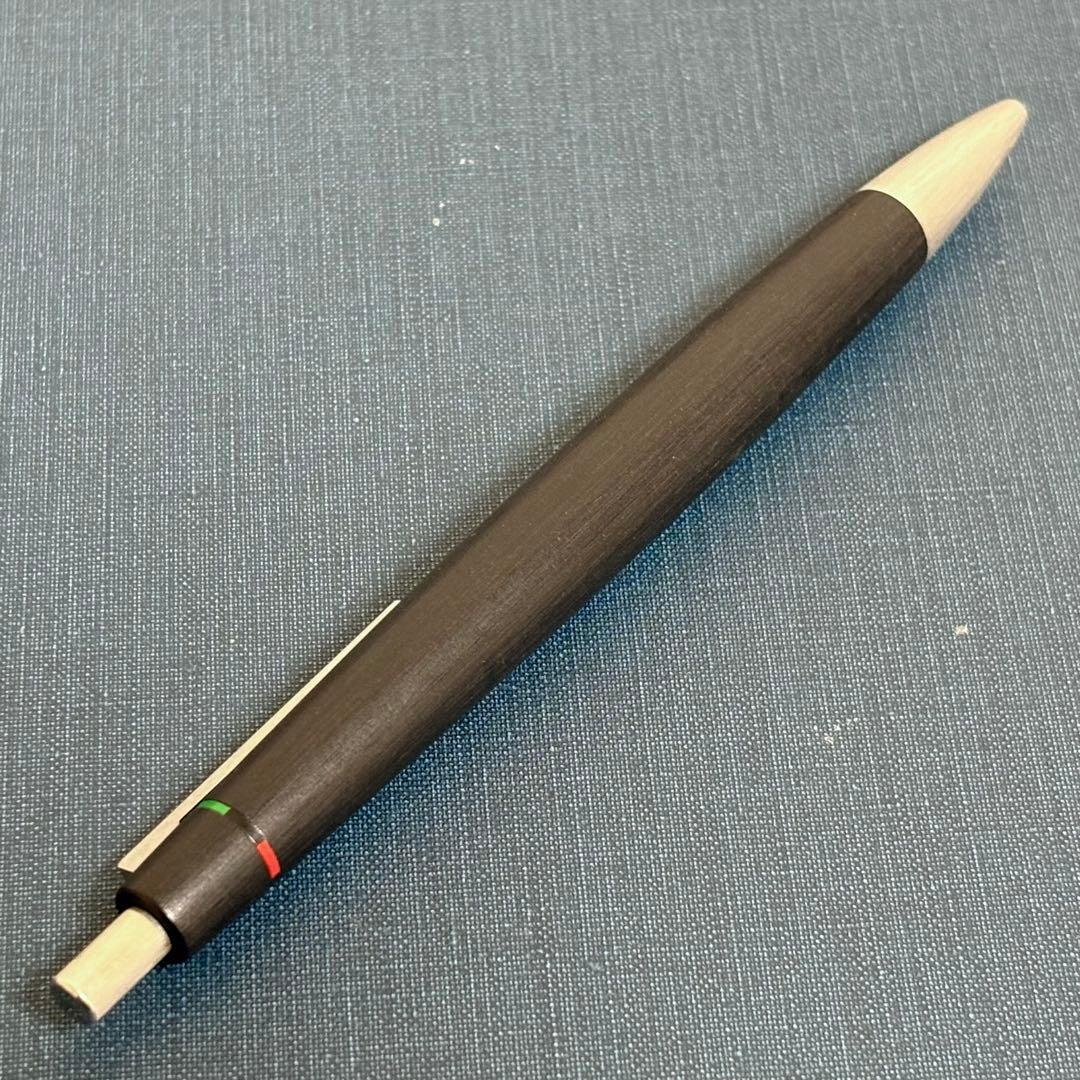 マックス　LAMY2000 4色ボールペン