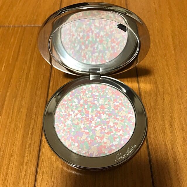 ゲラン メテオリット ヴォワイヤージュ フェイスパウダー
